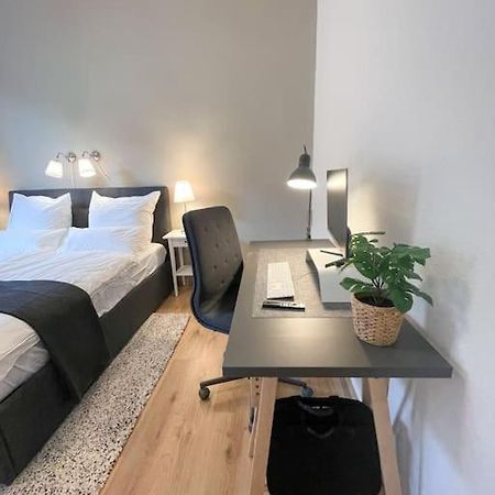 Modern Cozy Apt. -With 2 Tv, Netflix And Work Desk 埃森 外观 照片